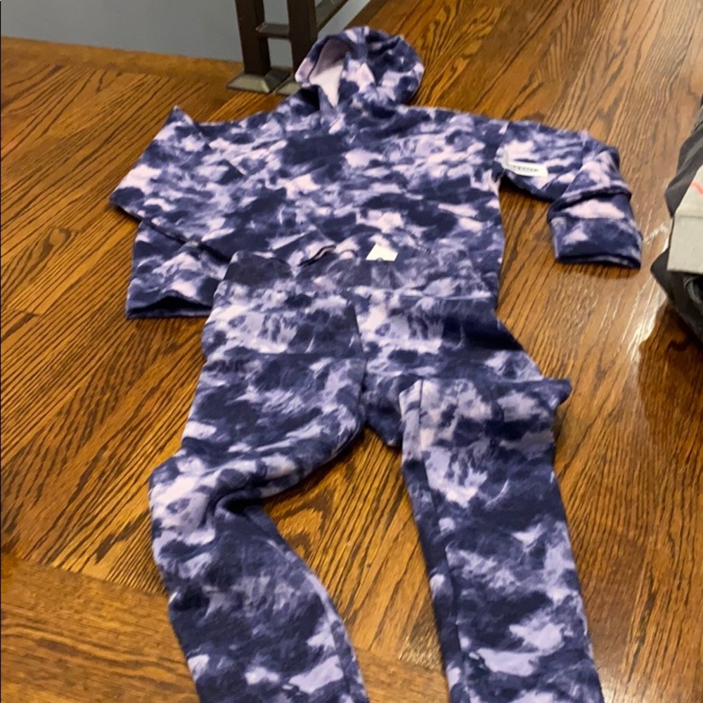 Old Navy size 8 BNWT tie dye sweatsuit